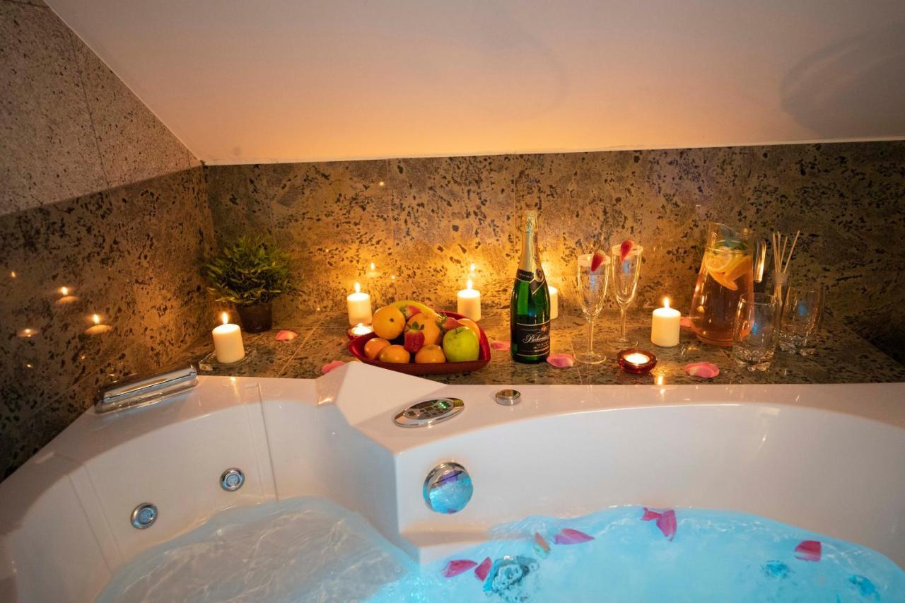 Vip Suite Hotel Heinz Dobris Exterior photo