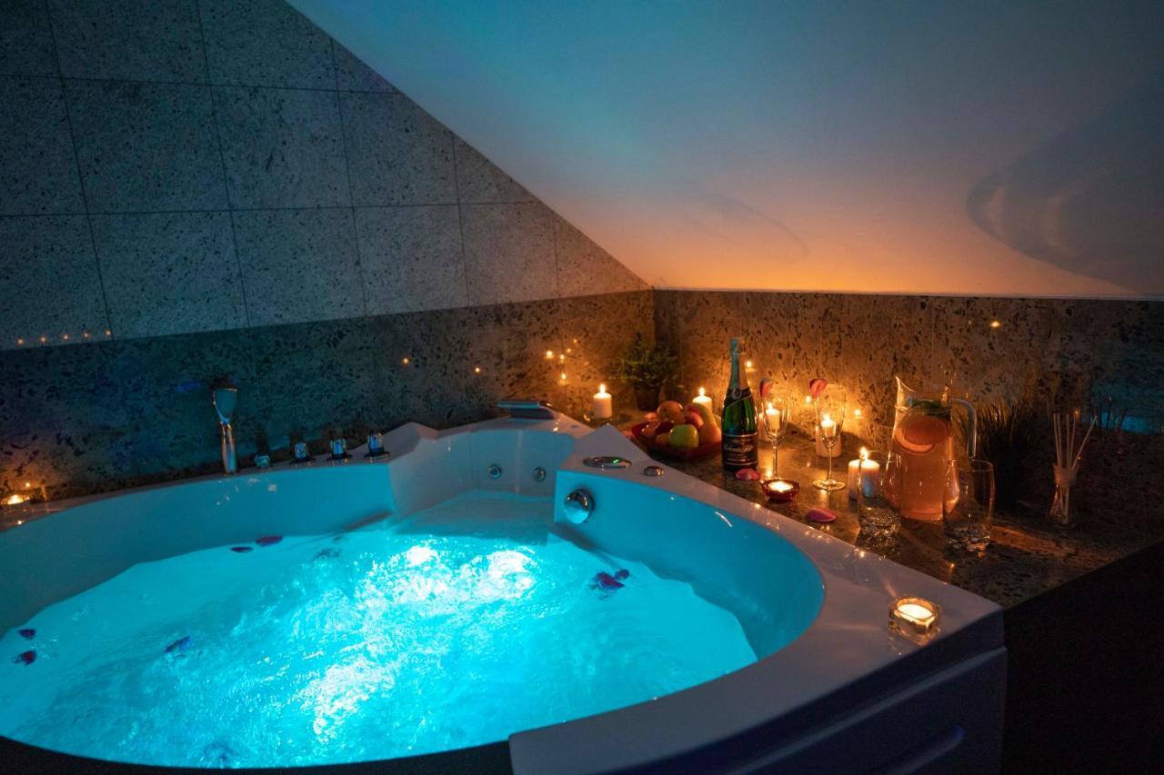 Vip Suite Hotel Heinz Dobris Exterior photo